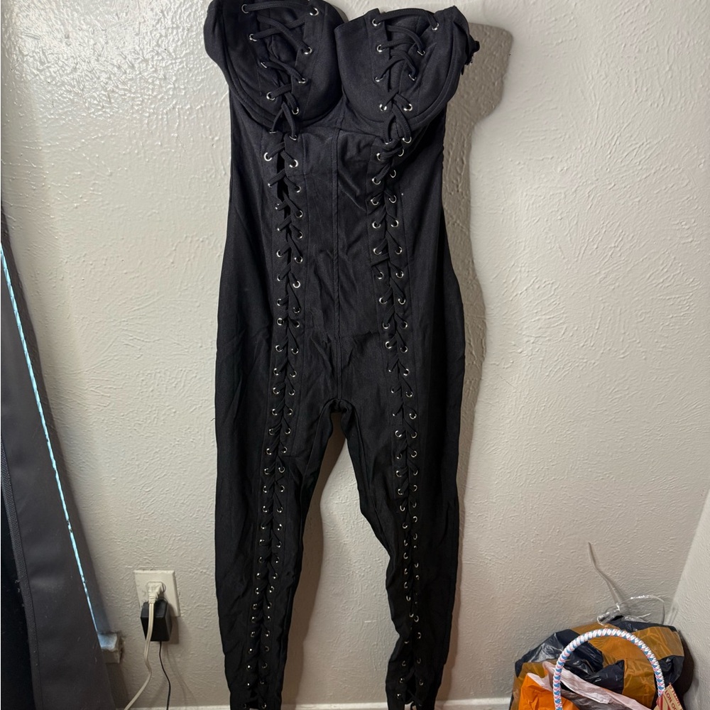 Fashion Nova Black Lace-Up Outfit
